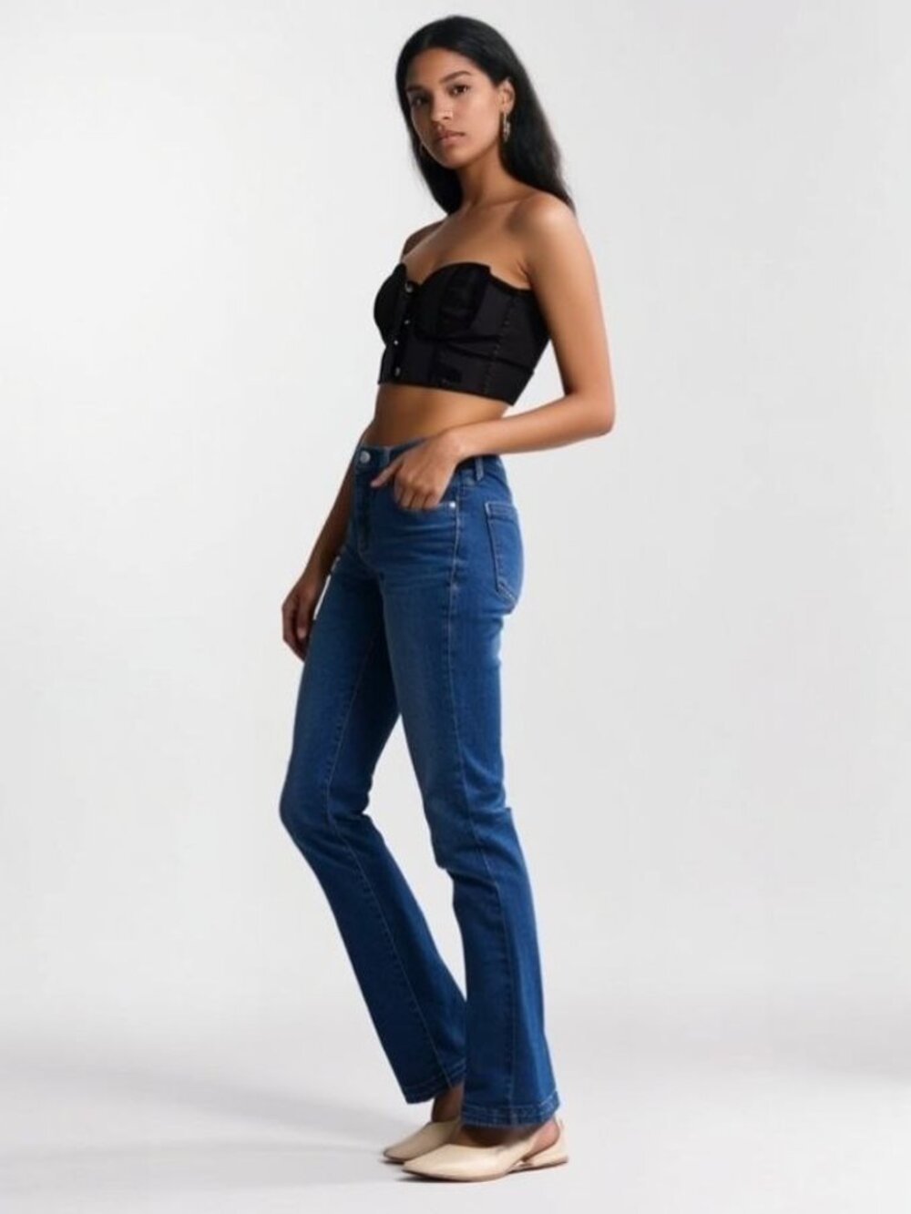 𝖥𝖮𝖱𝖤𝖵𝖤𝖱 𝟤𝟣 Women's Premium High Rise Raw Hem Flare Jeans (Size 28) 🔵